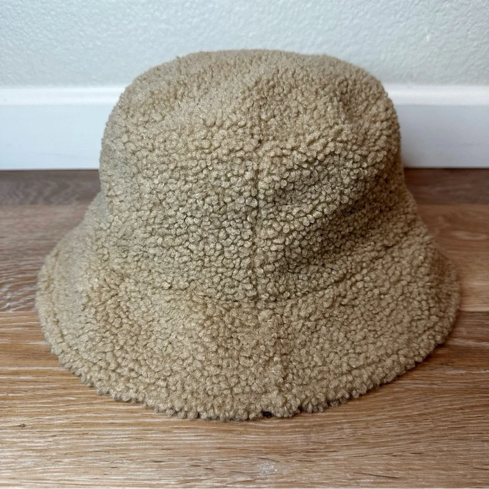Uniqlo Women's Faux-Sherling Bucket Hat, OS